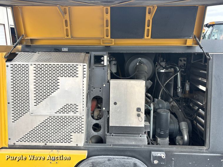 image for item EA7947 2022 Kaeser Kompressoren M118 air compressor