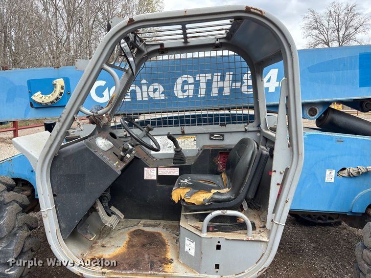 image for item EA7949 2014 Genie GTH844 telehandler