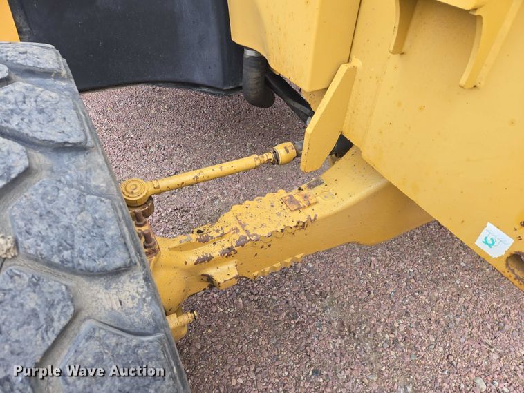 image for item EB1262 2004 Caterpillar TH460B telehandler