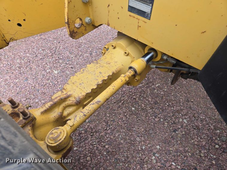 image for item EB1262 2004 Caterpillar TH460B telehandler