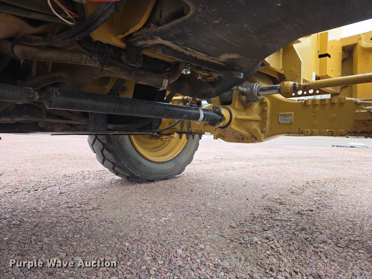 image for item EB1262 2004 Caterpillar TH460B telehandler