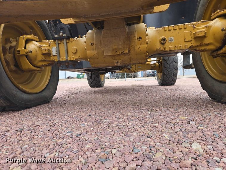 image for item EB1262 2004 Caterpillar TH460B telehandler