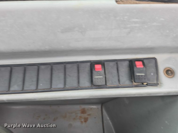 image for item EB1262 2004 Caterpillar TH460B telehandler