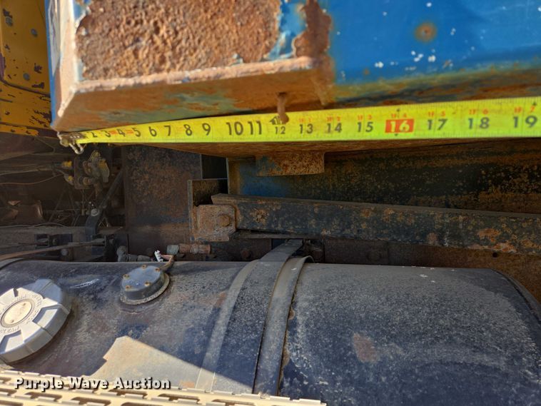 image for item EB1304 1995 Mack CH613 dump truck