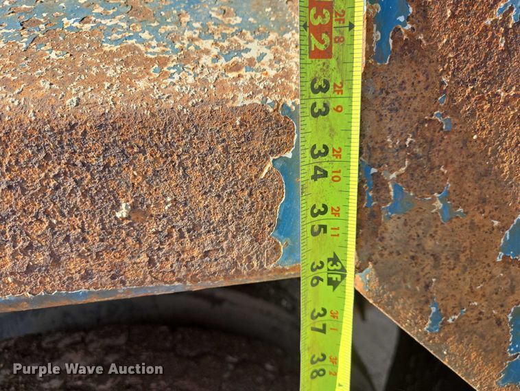 image for item EB1304 1995 Mack CH613 dump truck