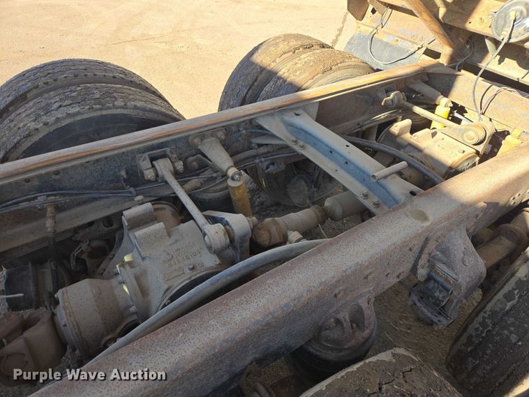 image for item EB1304 1995 Mack CH613 dump truck