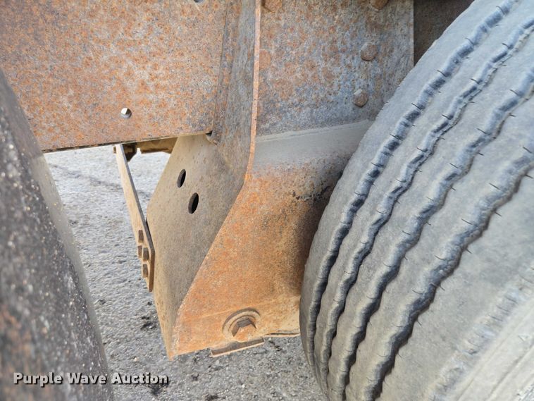 image for item EB1304 1995 Mack CH613 dump truck