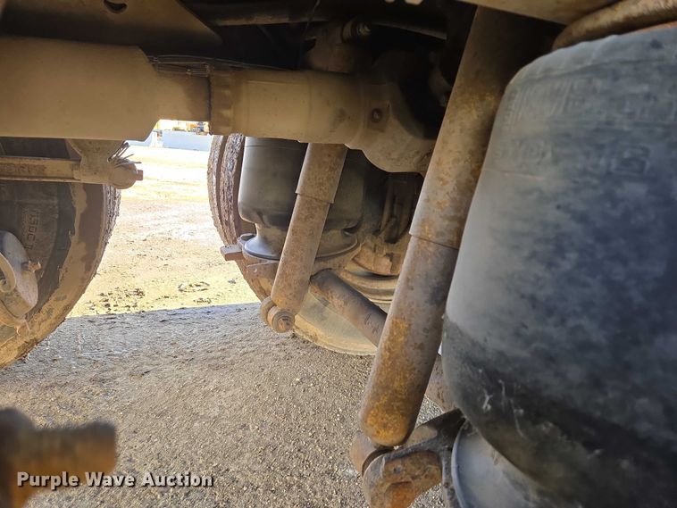 image for item EB1304 1995 Mack CH613 dump truck