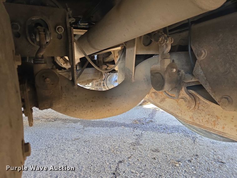 image for item EB1304 1995 Mack CH613 dump truck