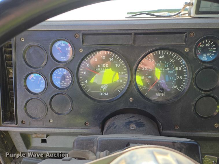 image for item EB1304 1995 Mack CH613 dump truck