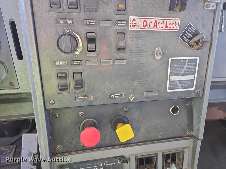 image for item EB1304 1995 Mack CH613 dump truck