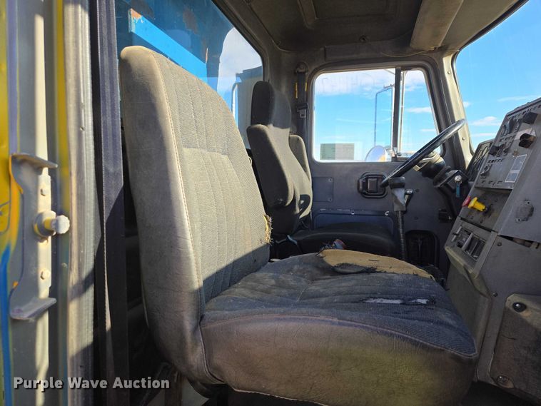 image for item EB1304 1995 Mack CH613 dump truck