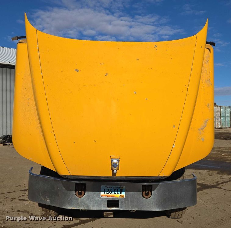 image for item EB1304 1995 Mack CH613 dump truck