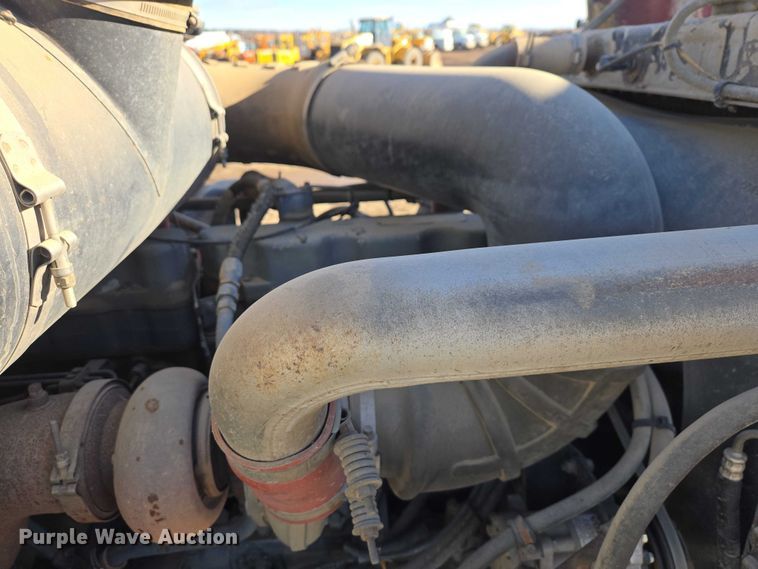 image for item EB1304 1995 Mack CH613 dump truck