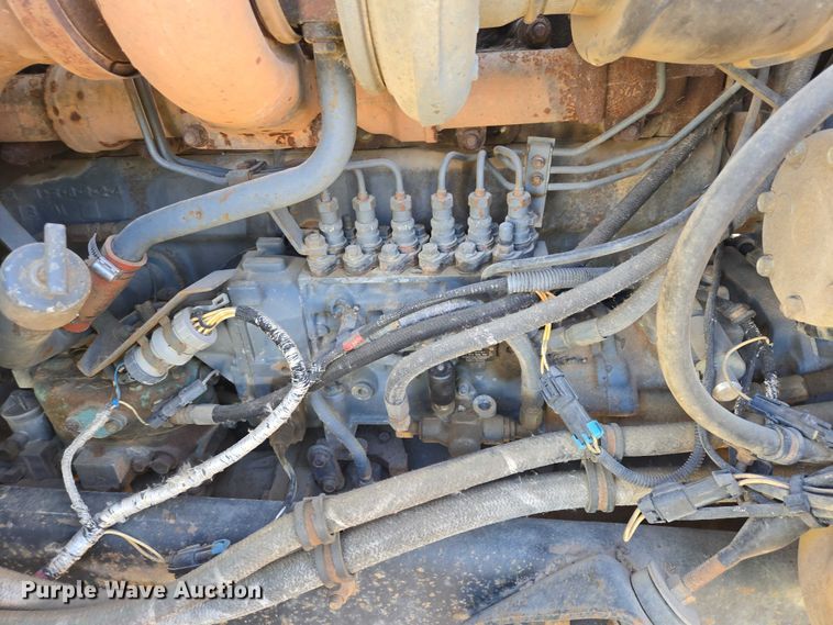 image for item EB1304 1995 Mack CH613 dump truck