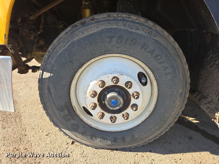 image for item EB1304 1995 Mack CH613 dump truck