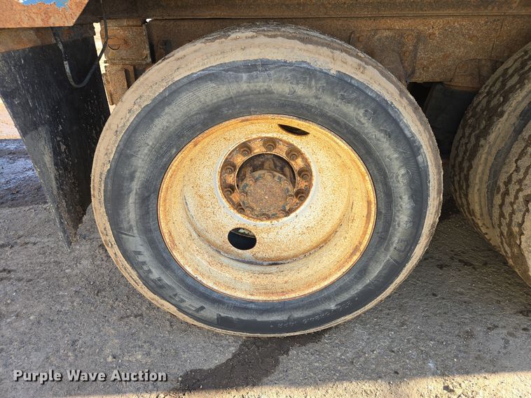 image for item EB1304 1995 Mack CH613 dump truck