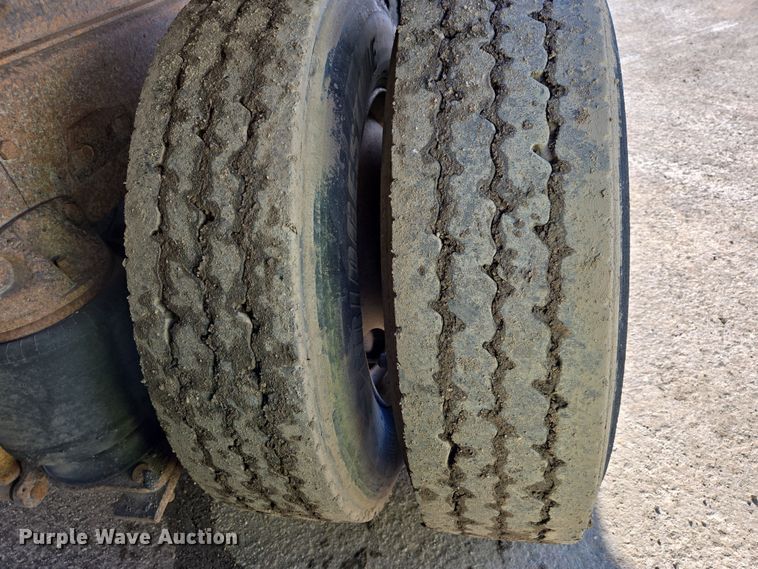 image for item EB1304 1995 Mack CH613 dump truck