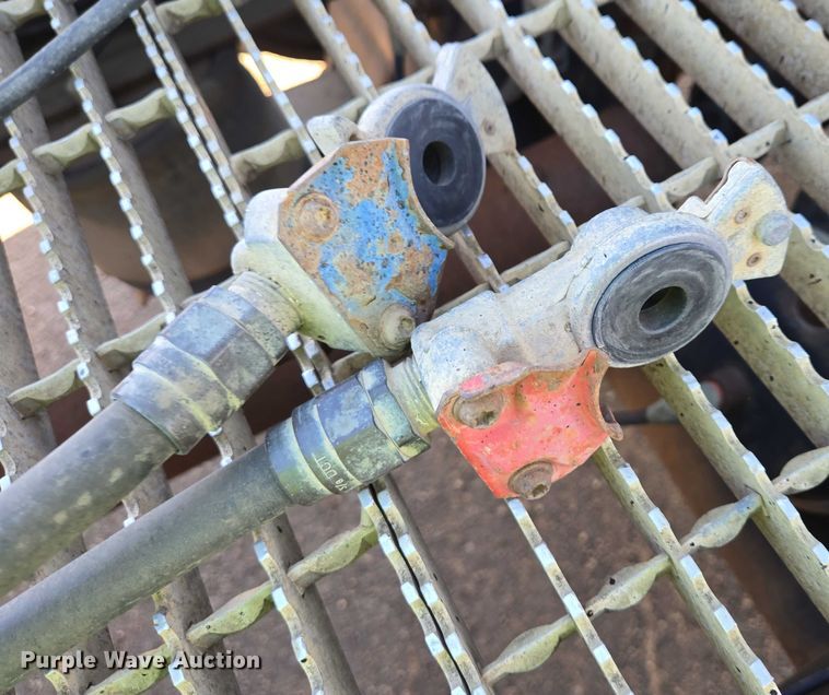 image for item EB1305 1994 Mack CH613 semi truck