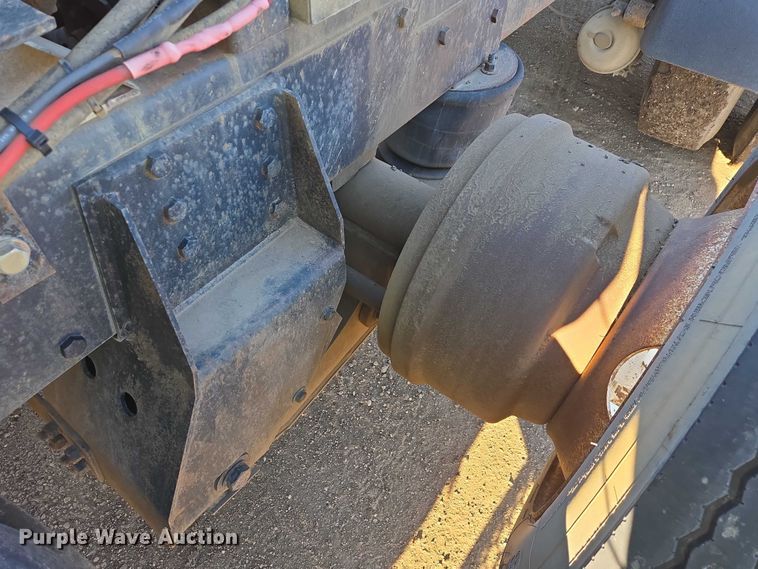 image for item EB1305 1994 Mack CH613 semi truck