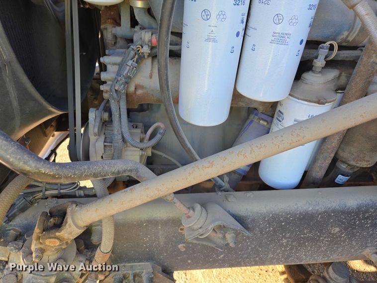 image for item EB1305 1994 Mack CH613 semi truck