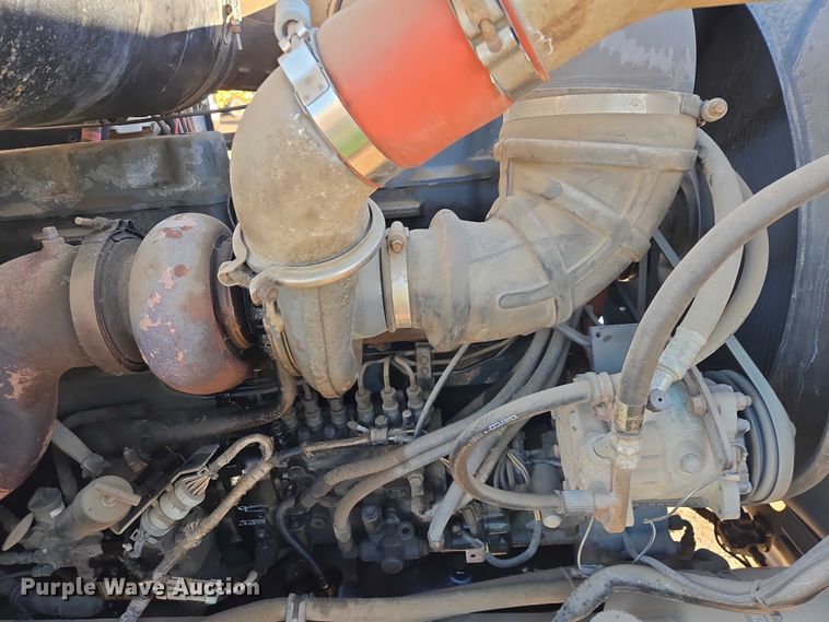 image for item EB1305 1994 Mack CH613 semi truck