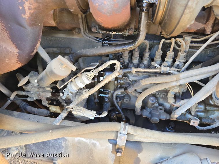 image for item EB1305 1994 Mack CH613 semi truck