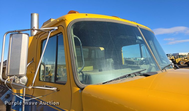 image for item EB1306 1992 Mack CH613 spreader truck