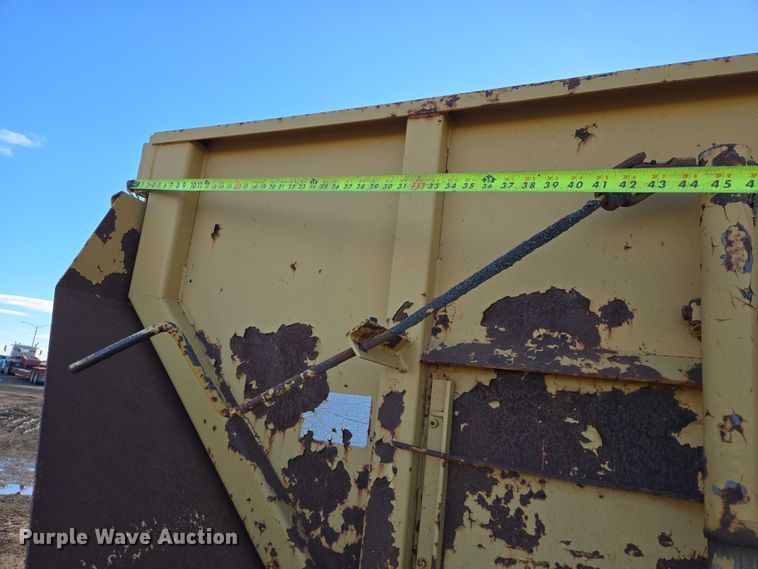 image for item EB1306 1992 Mack CH613 spreader truck