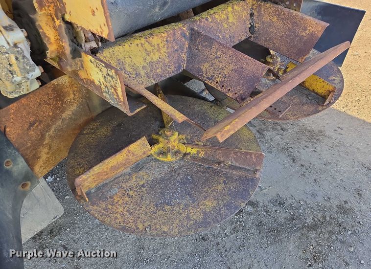 image for item EB1306 1992 Mack CH613 spreader truck