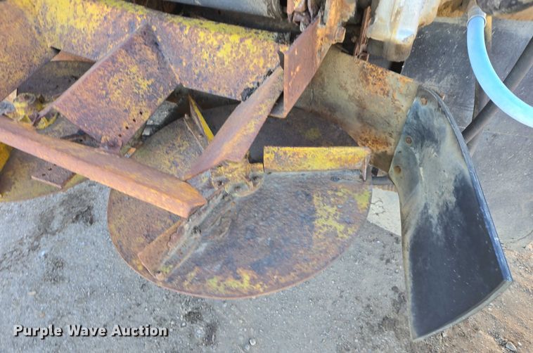 image for item EB1306 1992 Mack CH613 spreader truck