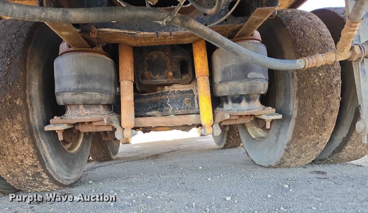 image for item EB1306 1992 Mack CH613 spreader truck