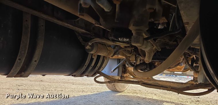 image for item EB1306 1992 Mack CH613 spreader truck