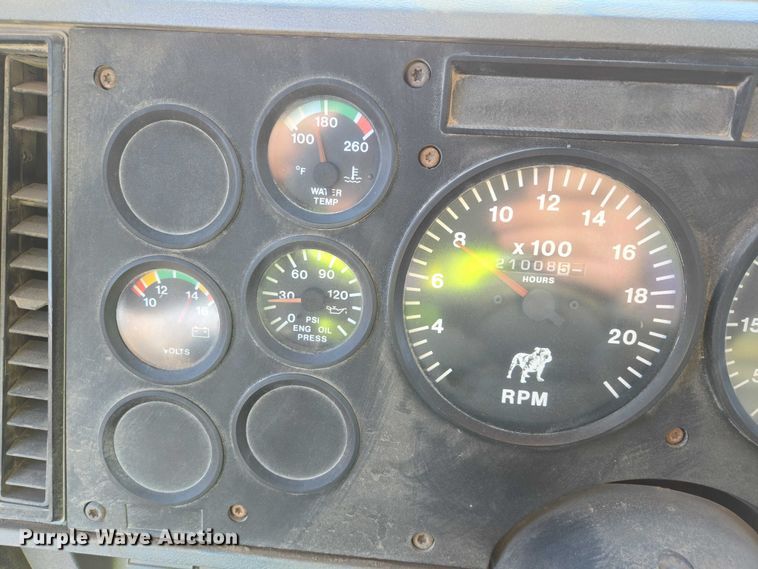 image for item EB1306 1992 Mack CH613 spreader truck