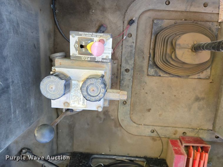 image for item EB1306 1992 Mack CH613 spreader truck