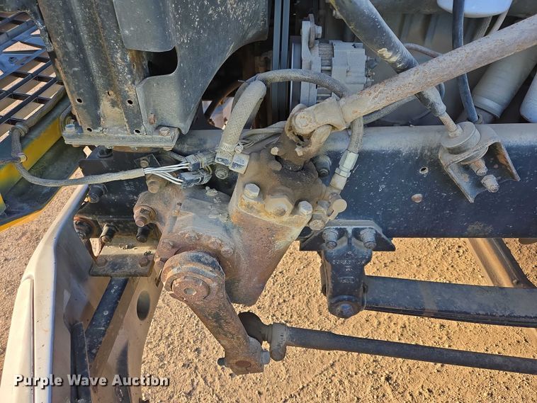 image for item EB1306 1992 Mack CH613 spreader truck