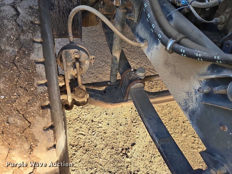 image for item EB1306 1992 Mack CH613 spreader truck