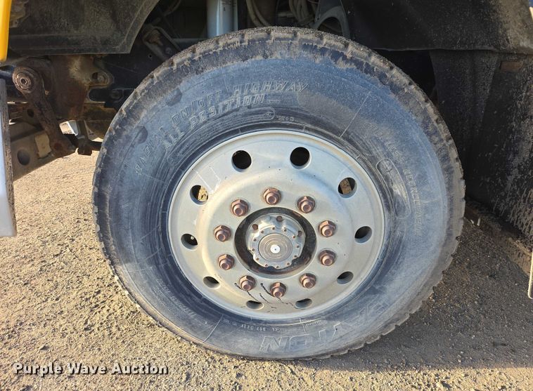 image for item EB1306 1992 Mack CH613 spreader truck