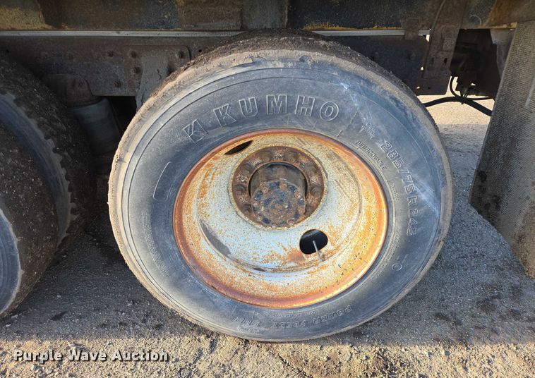 image for item EB1306 1992 Mack CH613 spreader truck