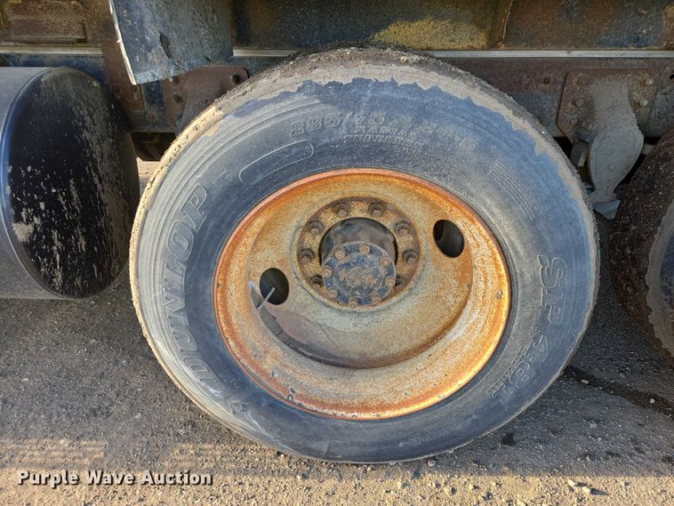 image for item EB1306 1992 Mack CH613 spreader truck