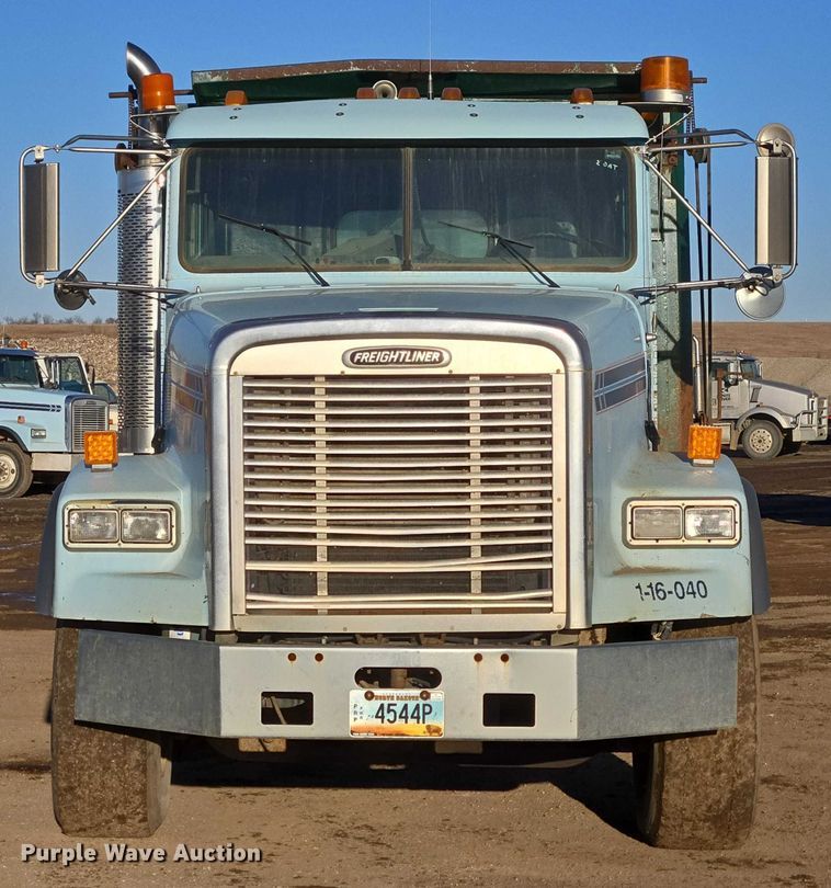 image for item EB1307 2000 Freightliner FLD dump truck
