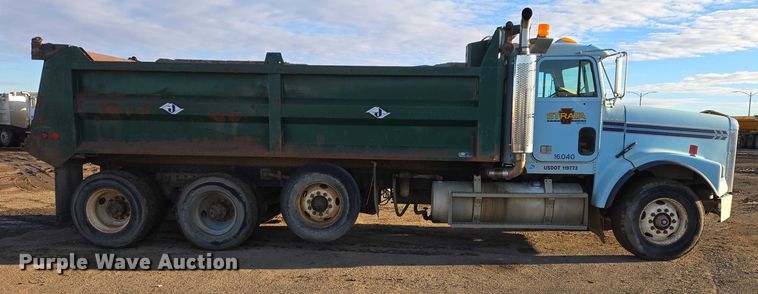 image for item EB1307 2000 Freightliner FLD dump truck