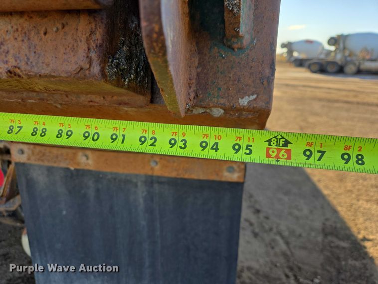 image for item EB1307 2000 Freightliner FLD dump truck