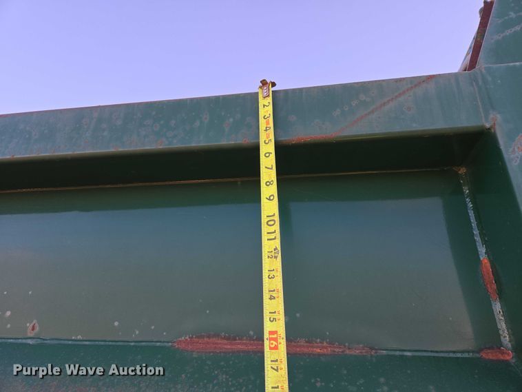 image for item EB1307 2000 Freightliner FLD dump truck