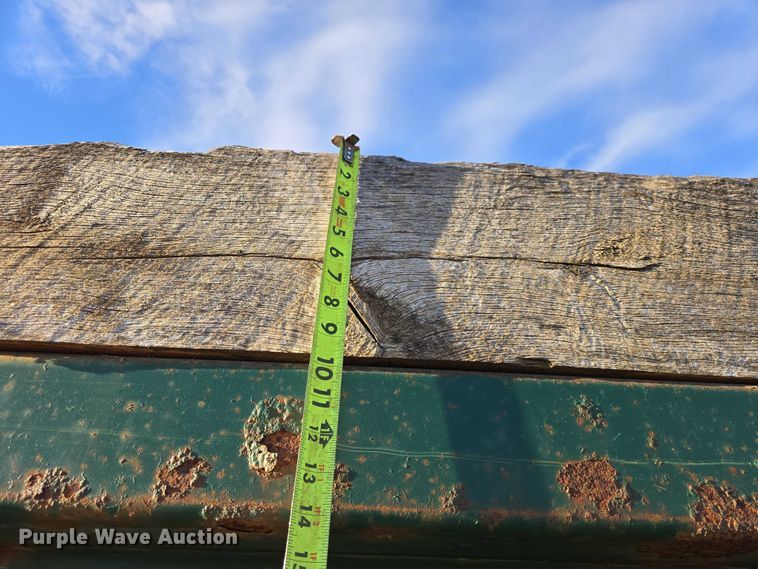 image for item EB1307 2000 Freightliner FLD dump truck