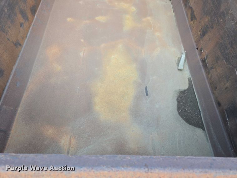 image for item EB1307 2000 Freightliner FLD dump truck