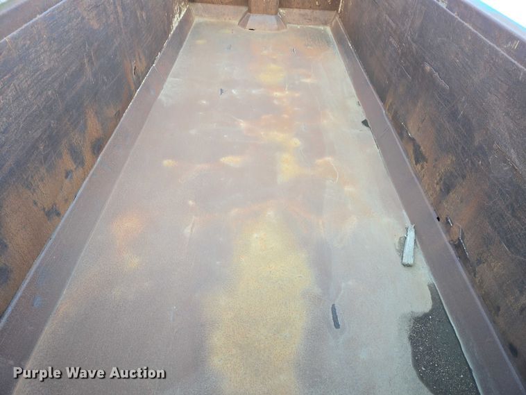 image for item EB1307 2000 Freightliner FLD dump truck