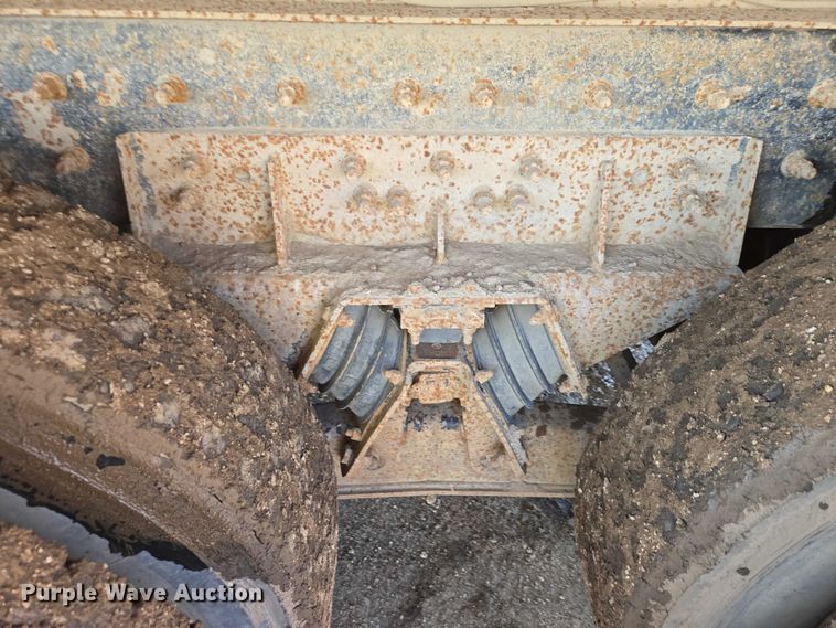 image for item EB1307 2000 Freightliner FLD dump truck