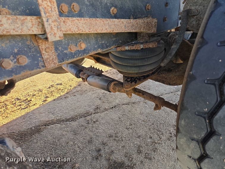 image for item EB1307 2000 Freightliner FLD dump truck