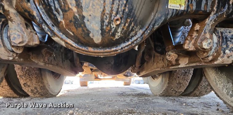 image for item EB1307 2000 Freightliner FLD dump truck